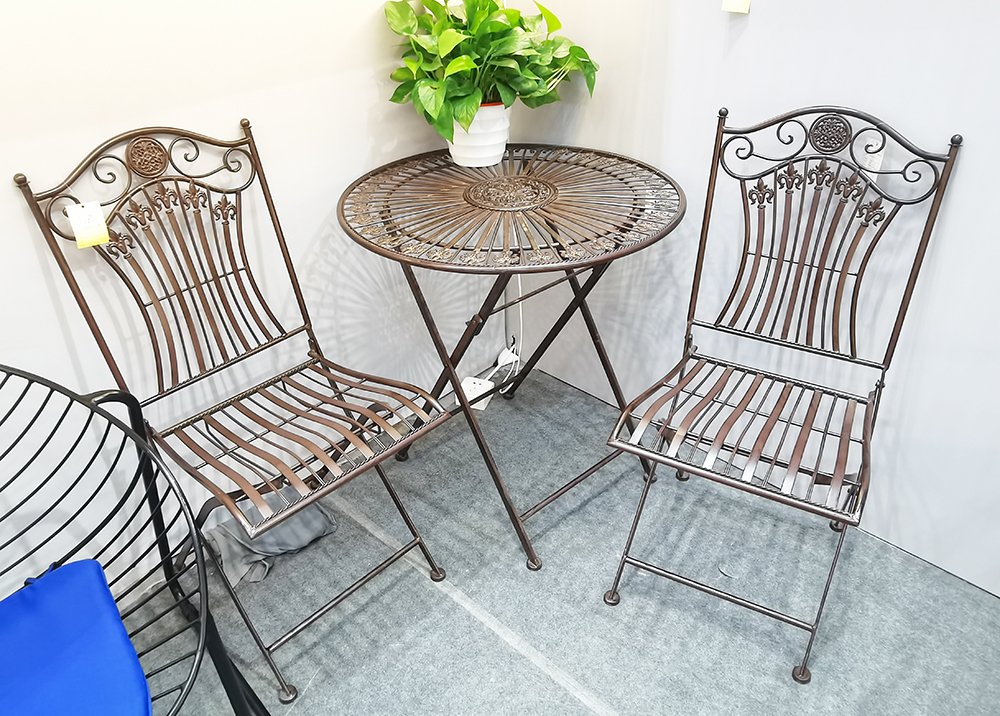French Lily Rustic Bistro Set