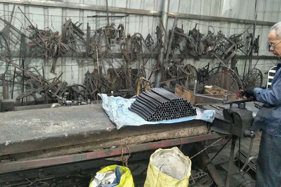 4.7 Production Process-7-Hand Curving