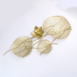 Metal Wall Art Decoration Luxury Golden with Cut-out Discs